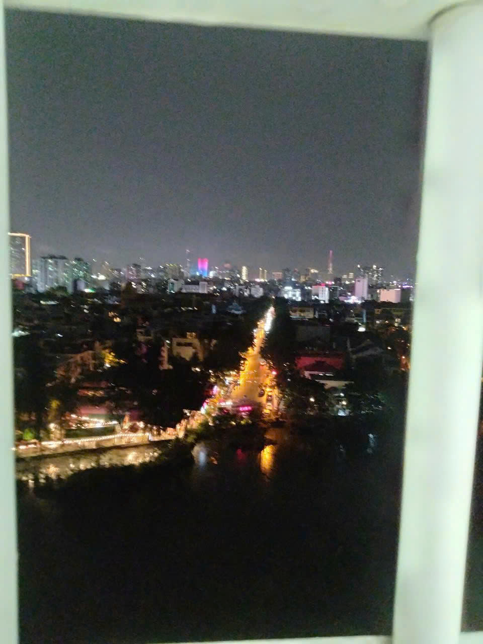 Bán Căn Hộ Sky Garden 3 Lầu Cao View Sông Q1 Bitexco